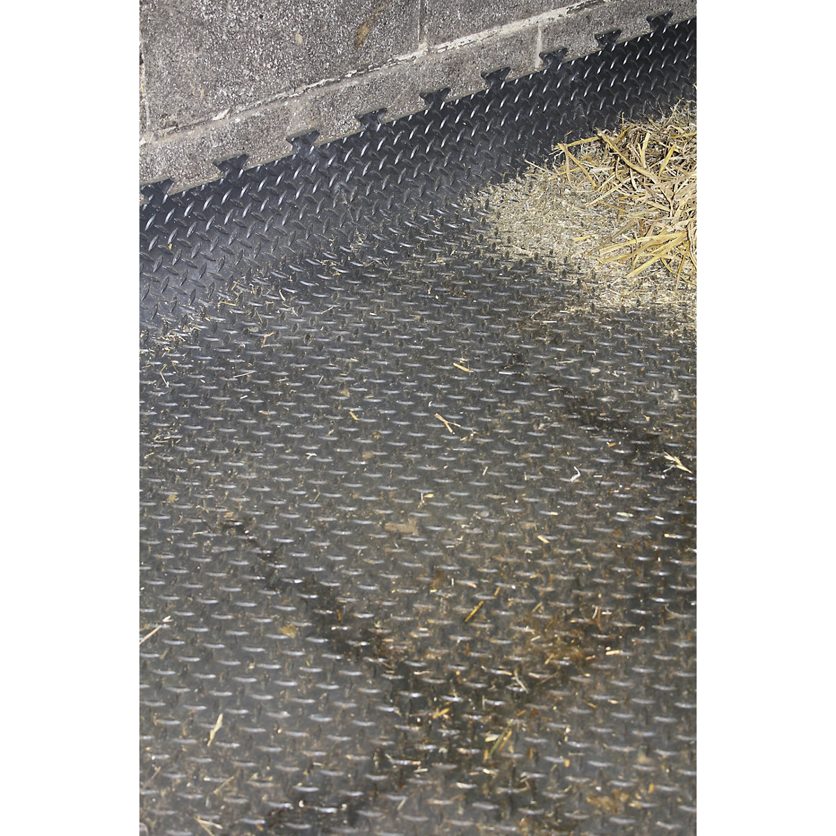 BiGDUG Essentials Stable Interlocking Vinyl Tiles (Product illustration 5)-4