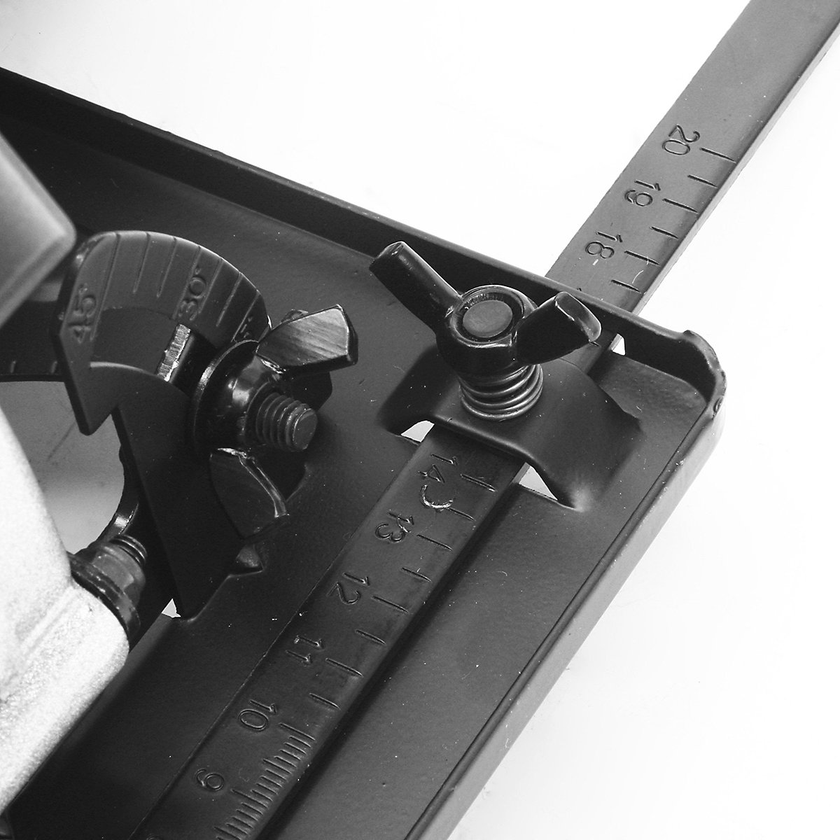 Hilka Circular Saw (185mm) - 1200W (Product illustration 3)-2