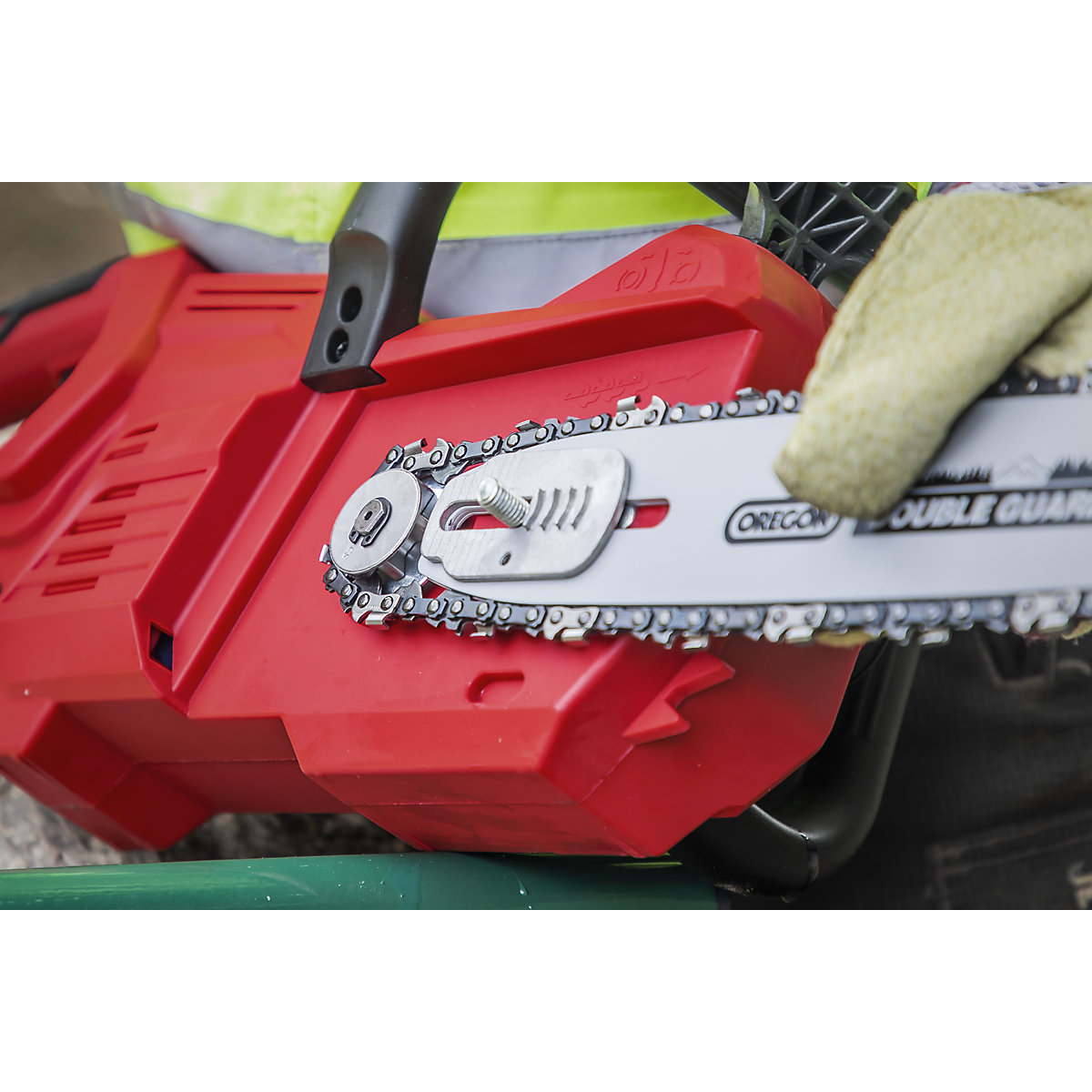 Sealey 25cm Cordless Chainsaw | SV20 Series (Product illustration 10)-9