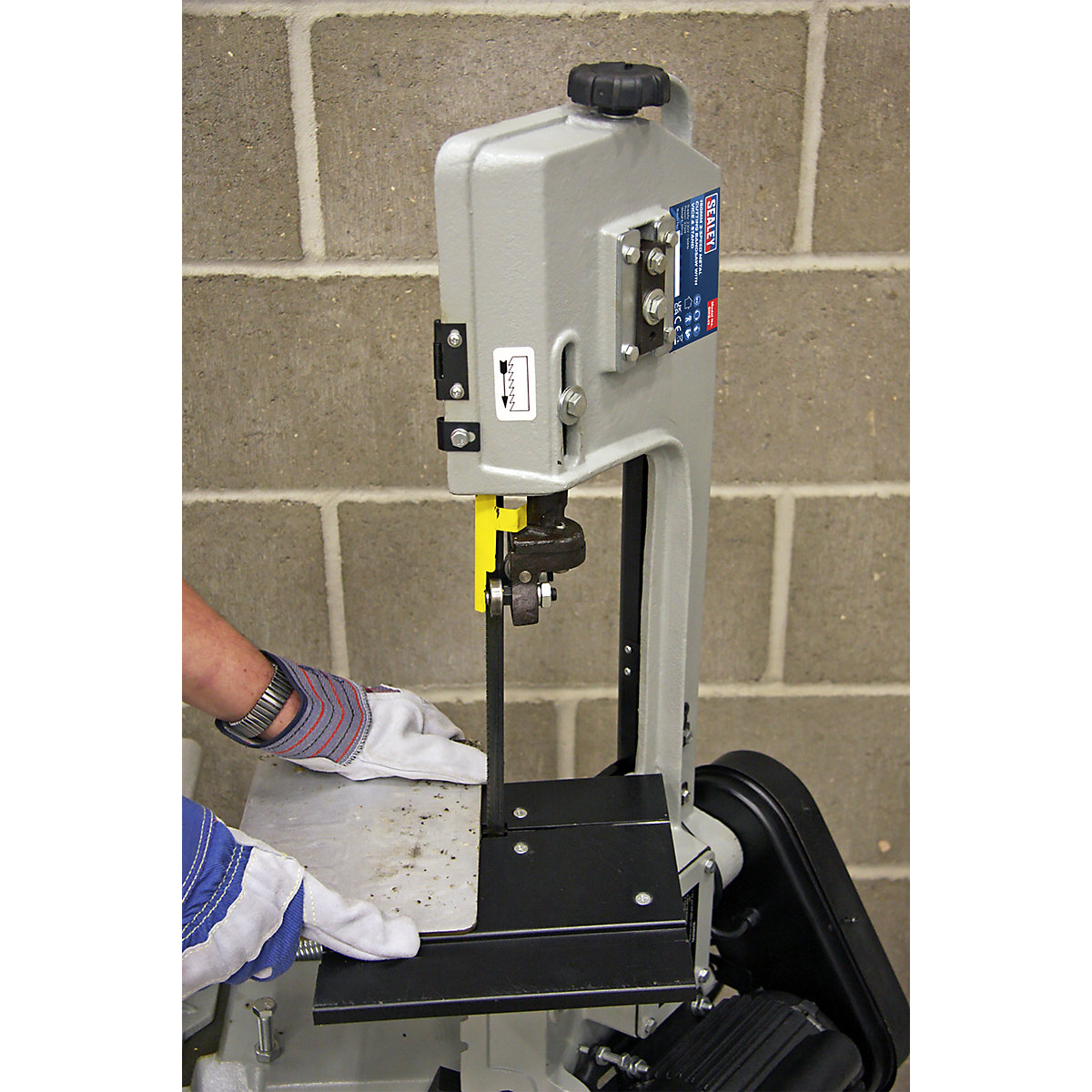 Sealey 3-Speed Metal Cutting Bandsaw | 150mm | 230V (Product illustration 2)-1
