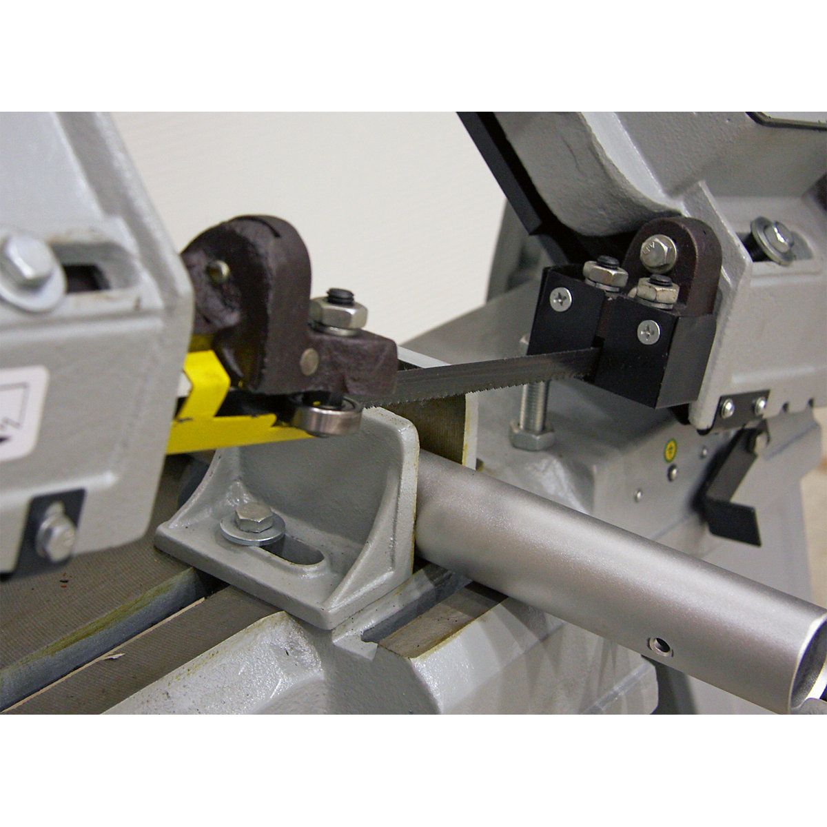 Sealey 3-Speed Metal Cutting Bandsaw | 150mm | 230V (Product illustration 5)-4