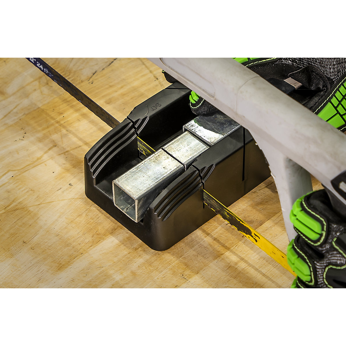 Sealey Mini Mitre Box | 250h x 85w x 50d mm (Product illustration 4)-3