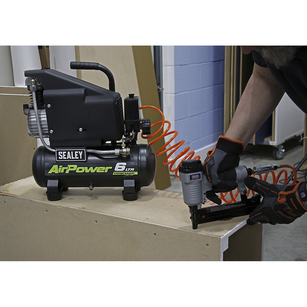 Sealey Direct Drive Compressor | Copper Wound Motor (Product illustration 3)-2