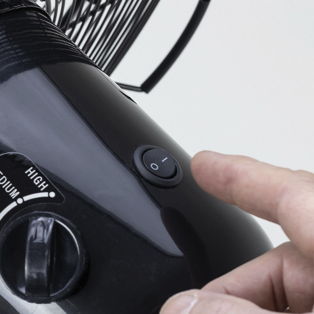SIP 18" Oscillating Pedestal Fan (Product illustration 3)-2