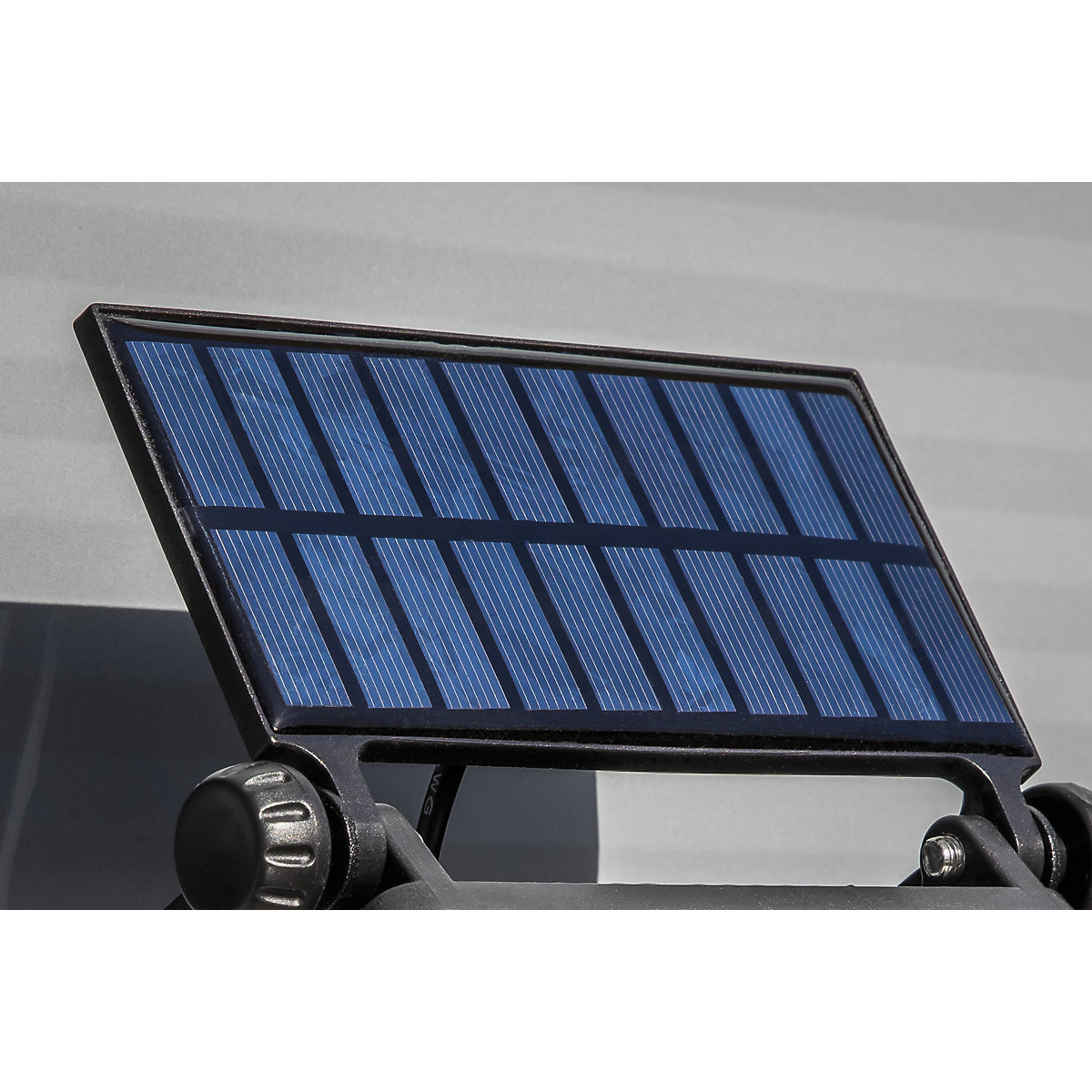 Sealey Extra-Slim Solar Floodlight with Wall Bracket | 16W SMD LED (Product illustration 7)-6