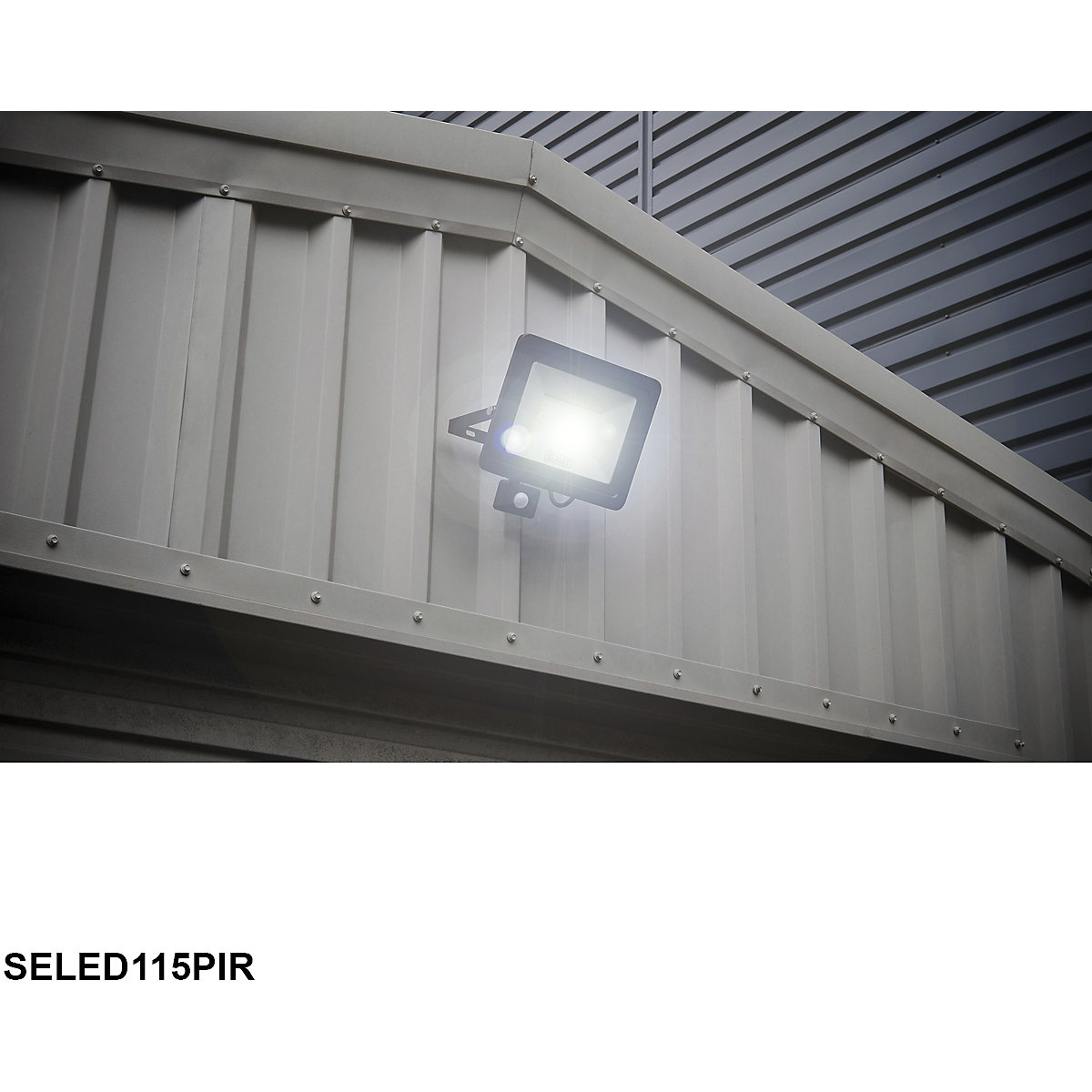 Sealey Extra Slim Floodlights with Wall Bracket (Product illustration 17)-16