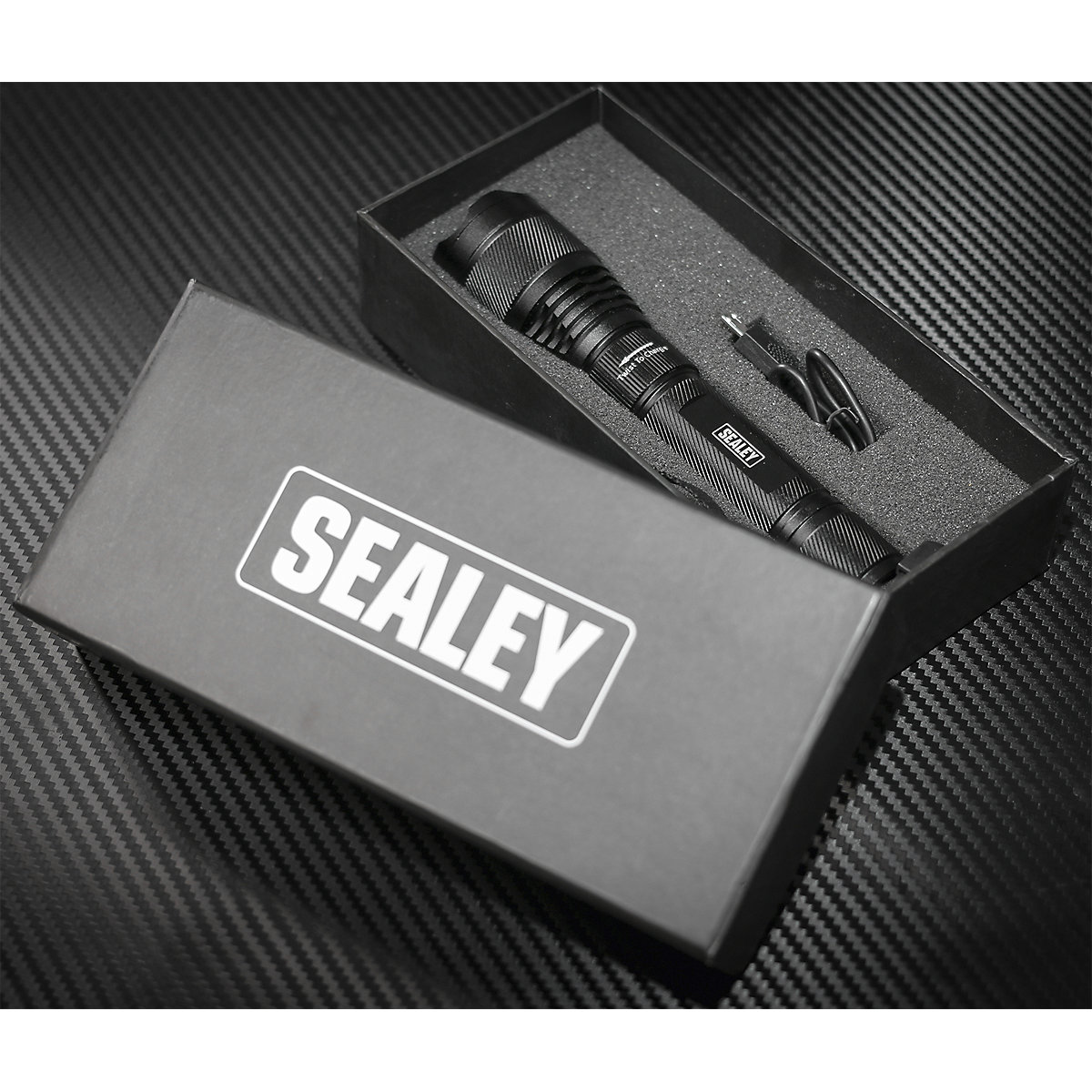 Sealey Rechargeable Aluminium Torch with Adjustable Focus | 10W CREE XPL (Product illustration 3)-2