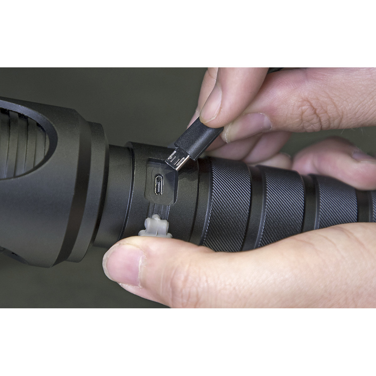 Sealey Rechargeable Aluminium Torches with Adjustable Focus (Product illustration 17)-16