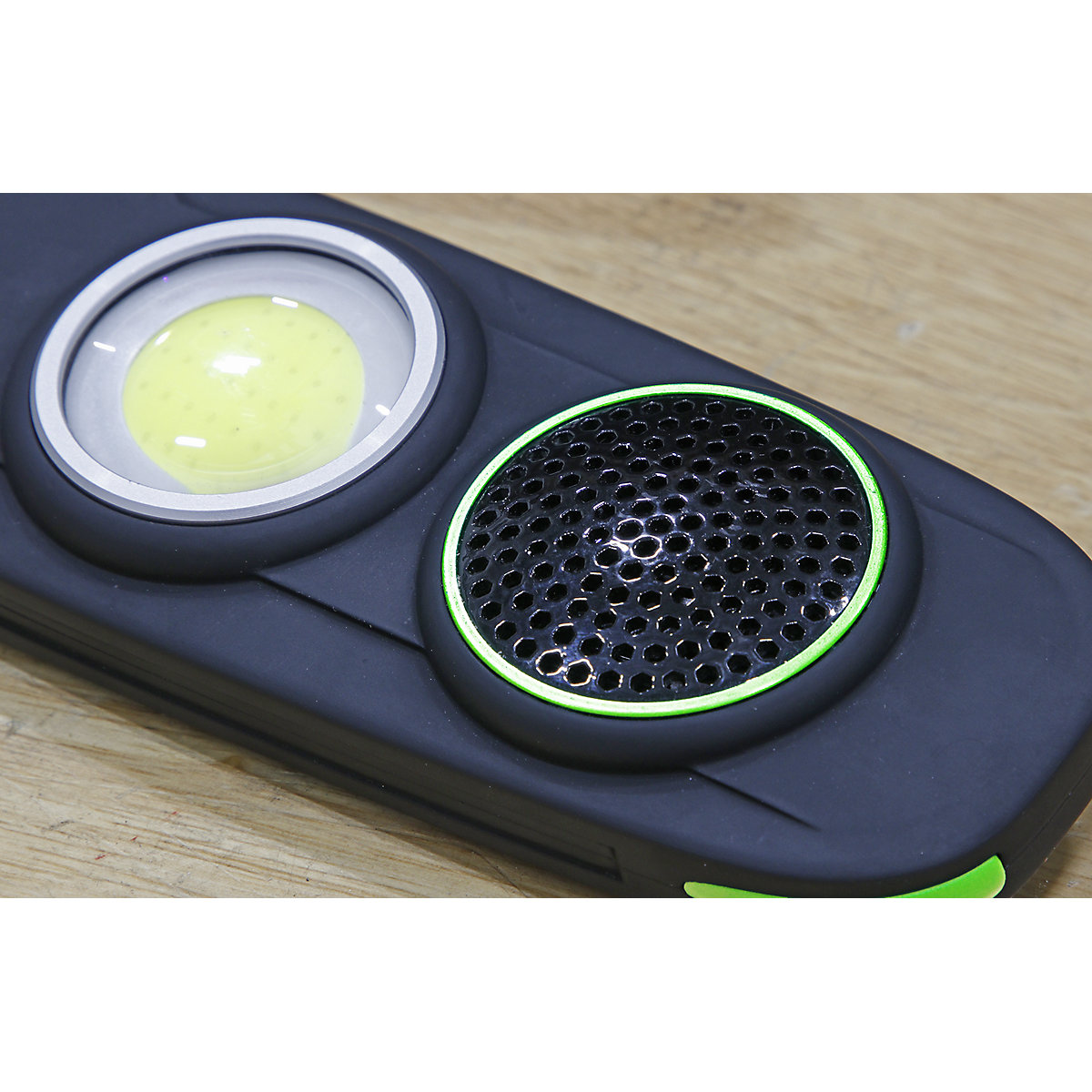 Sealey Rechargeable Torch with Wireless Speaker (Product illustration 8)-7