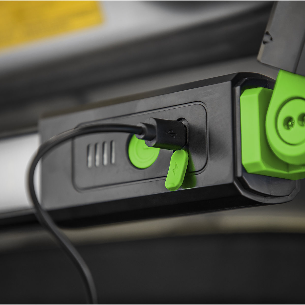 Sealey Rechargeable Under-Bonnet Light (Product illustration 7)-6