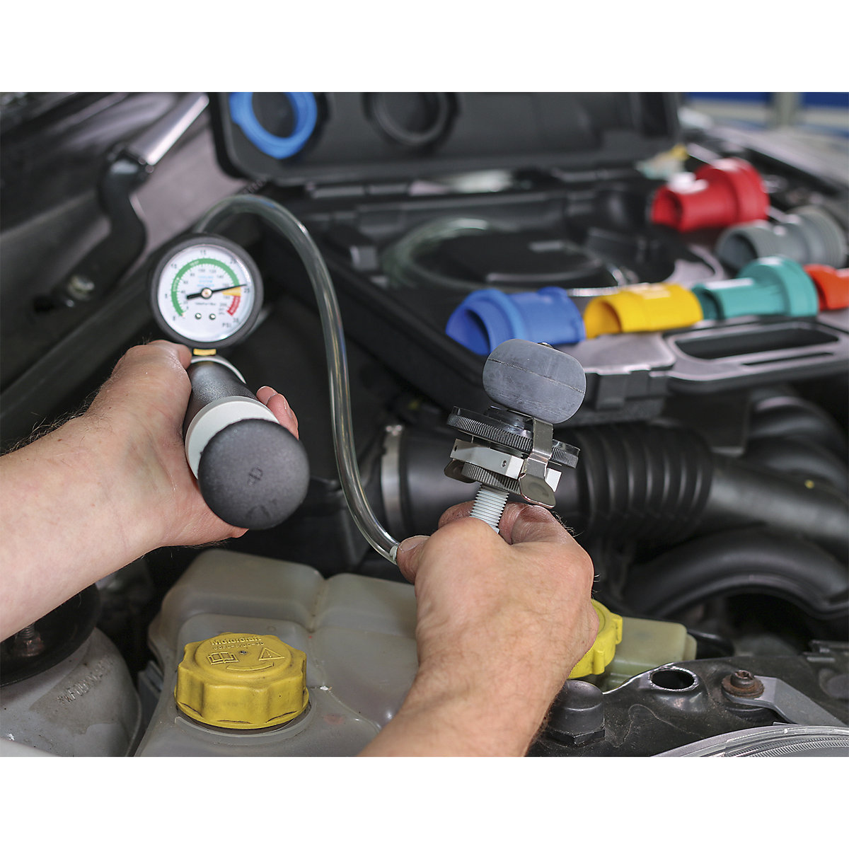 Sealey Cooling System & Cap Testing Kit (Product illustration 3)-2