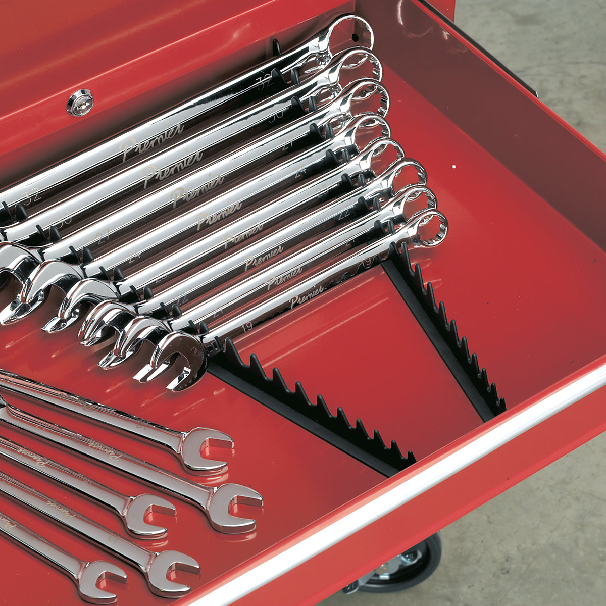 Sealey Premier Sharks Teeth Spanner Racks | Capacity: 20 Spanners (Product illustration 6)-5