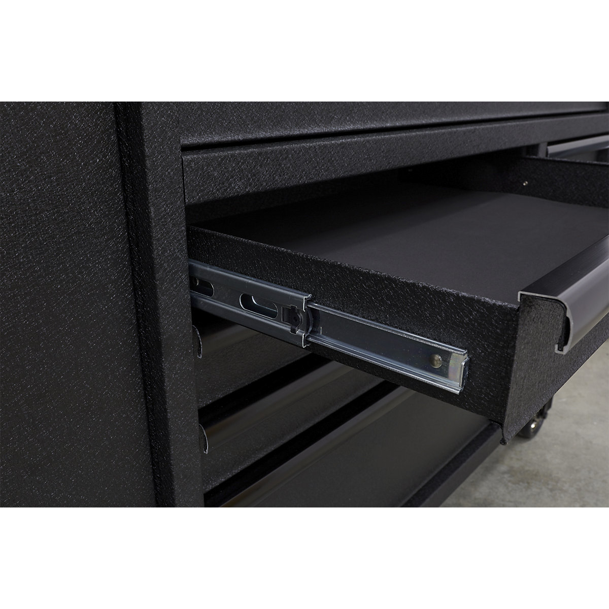 Sealey Superline Pro Black Mobile Tool Cabinet | 1600mm | Power Tool Charging Drawer (Product illustration 14)-13