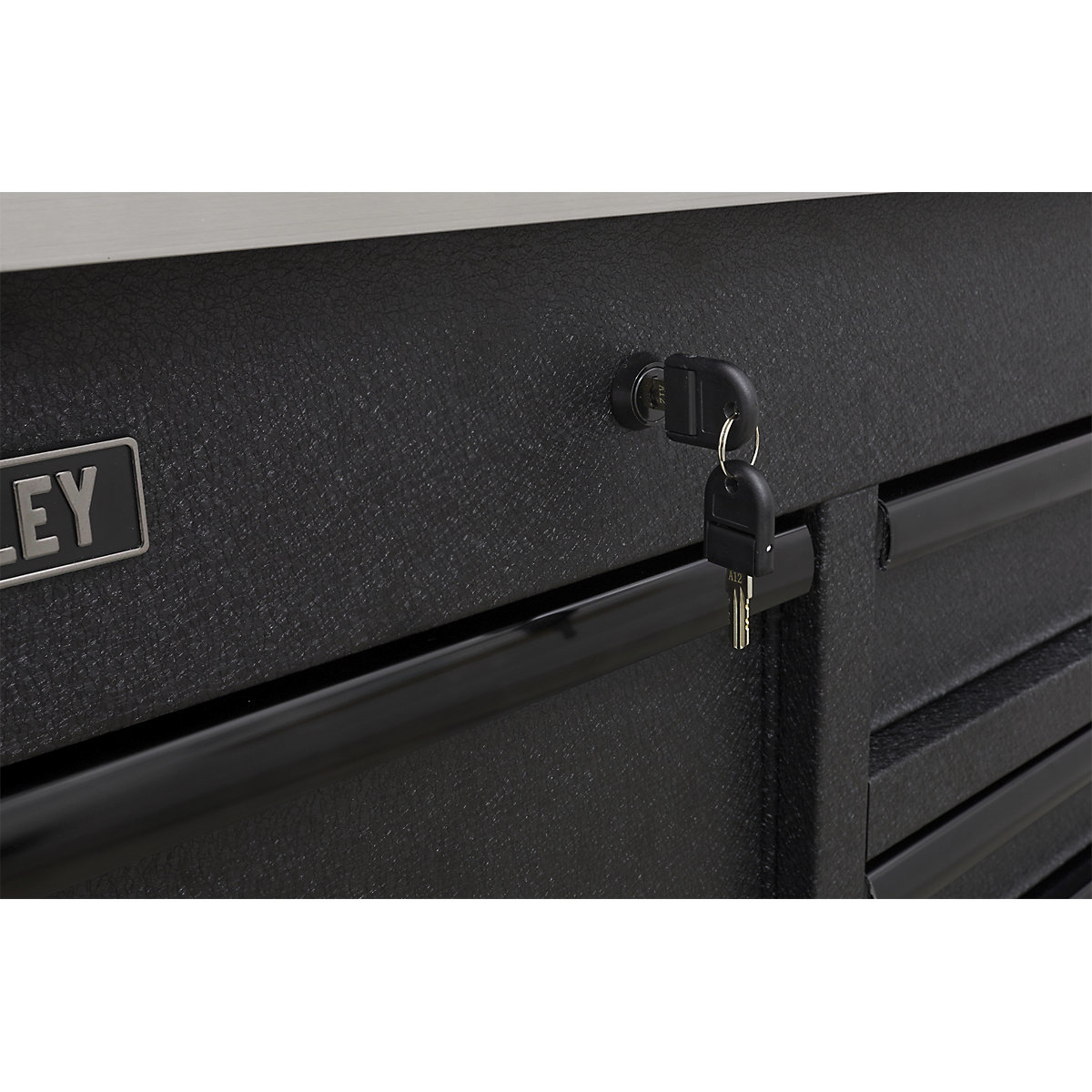 Sealey Superline Pro Black Mobile Tool Cabinet | 1600mm | Power Tool Charging Drawer (Product illustration 9)-8