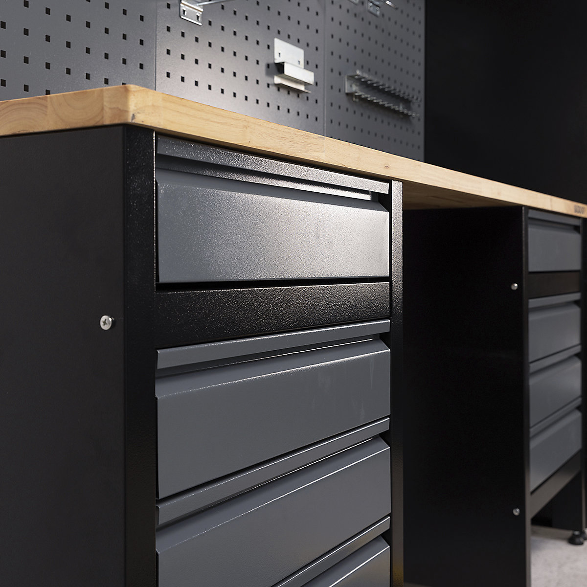 BiGDUG Garage Modular Cabinet Workbenches | 1678mm Wide | 3 Cabinets (Product illustration 9)-8