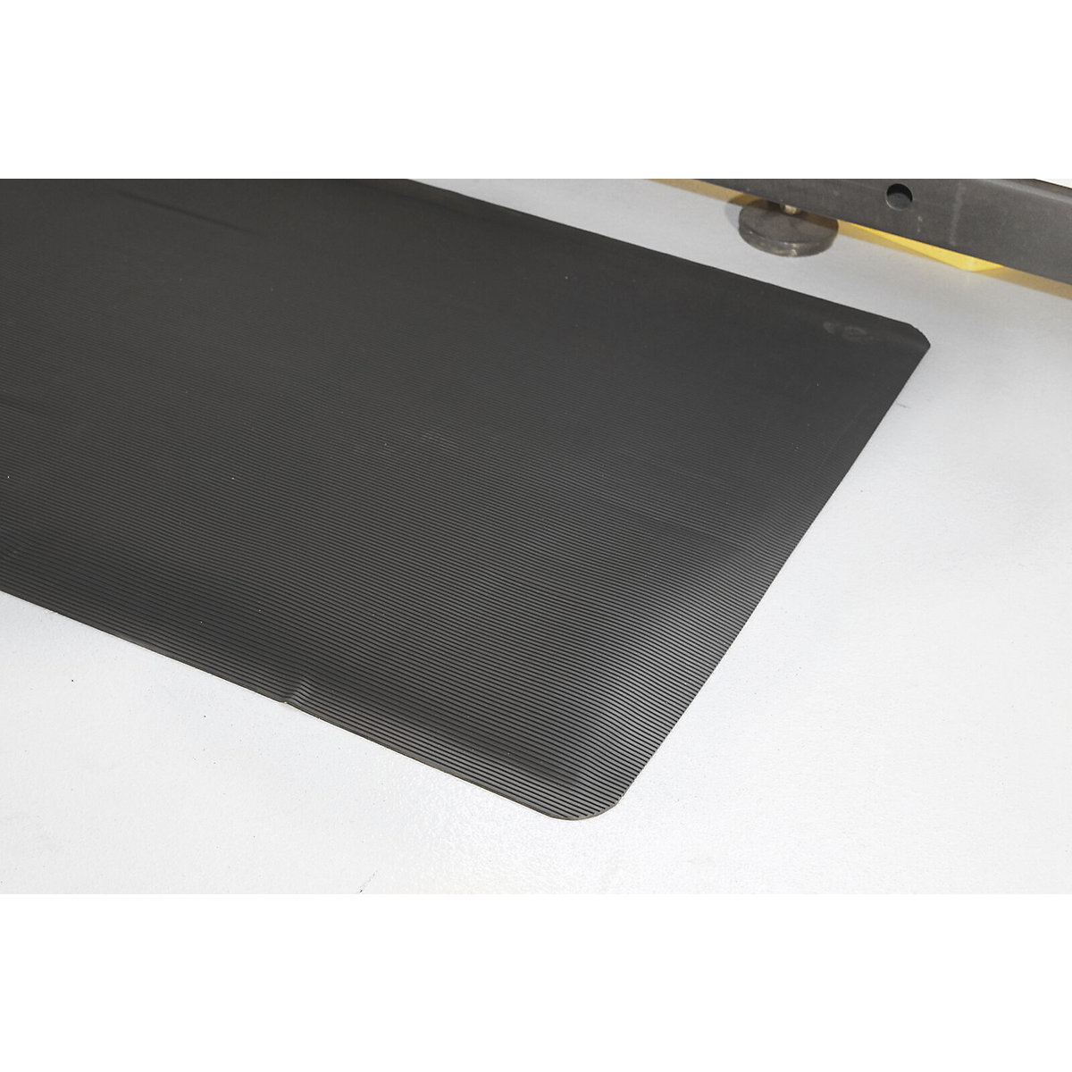 FLUTED RIBBED ergonomic matting – COBA