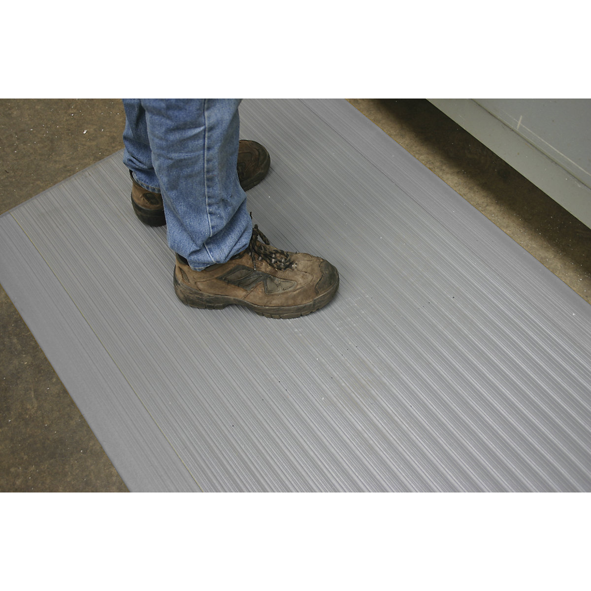 Orthomat® Ribbed anti-fatigue matting, width 910 mm, per m, grey