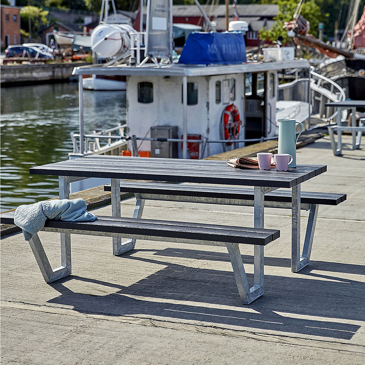 Zestaw do siedzenia – stół i ławki dla 6 osób (Zdjęcie produktu 2)-1