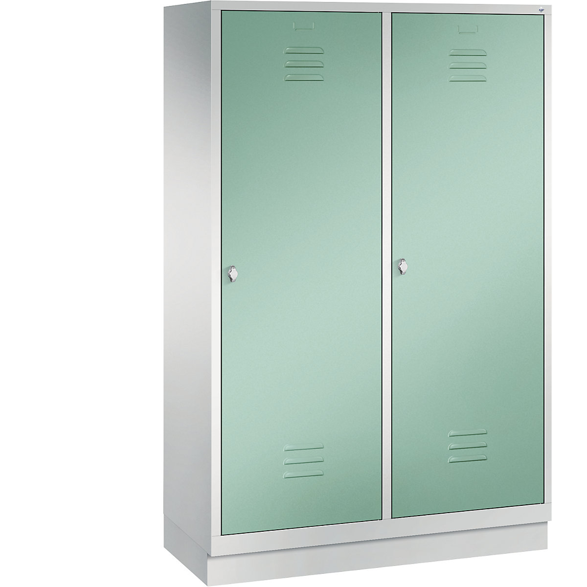Šatní skříň se soklem CLASSIC s dveřmi přes 2 oddíly – C+P, 4 oddíly, šířka oddílu 300 mm, světlá šedá / světlá zelená