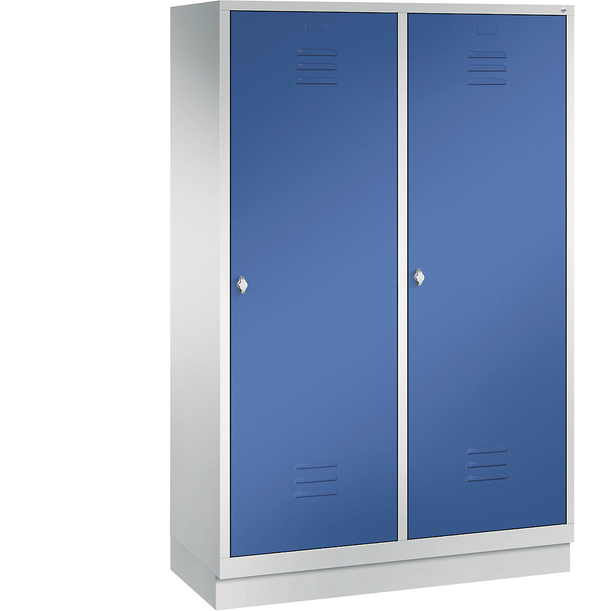 Šatní skříň se soklem CLASSIC s dveřmi přes 2 oddíly – C+P, 4 oddíly, šířka oddílu 300 mm, světlá šedá / enciánová modrá