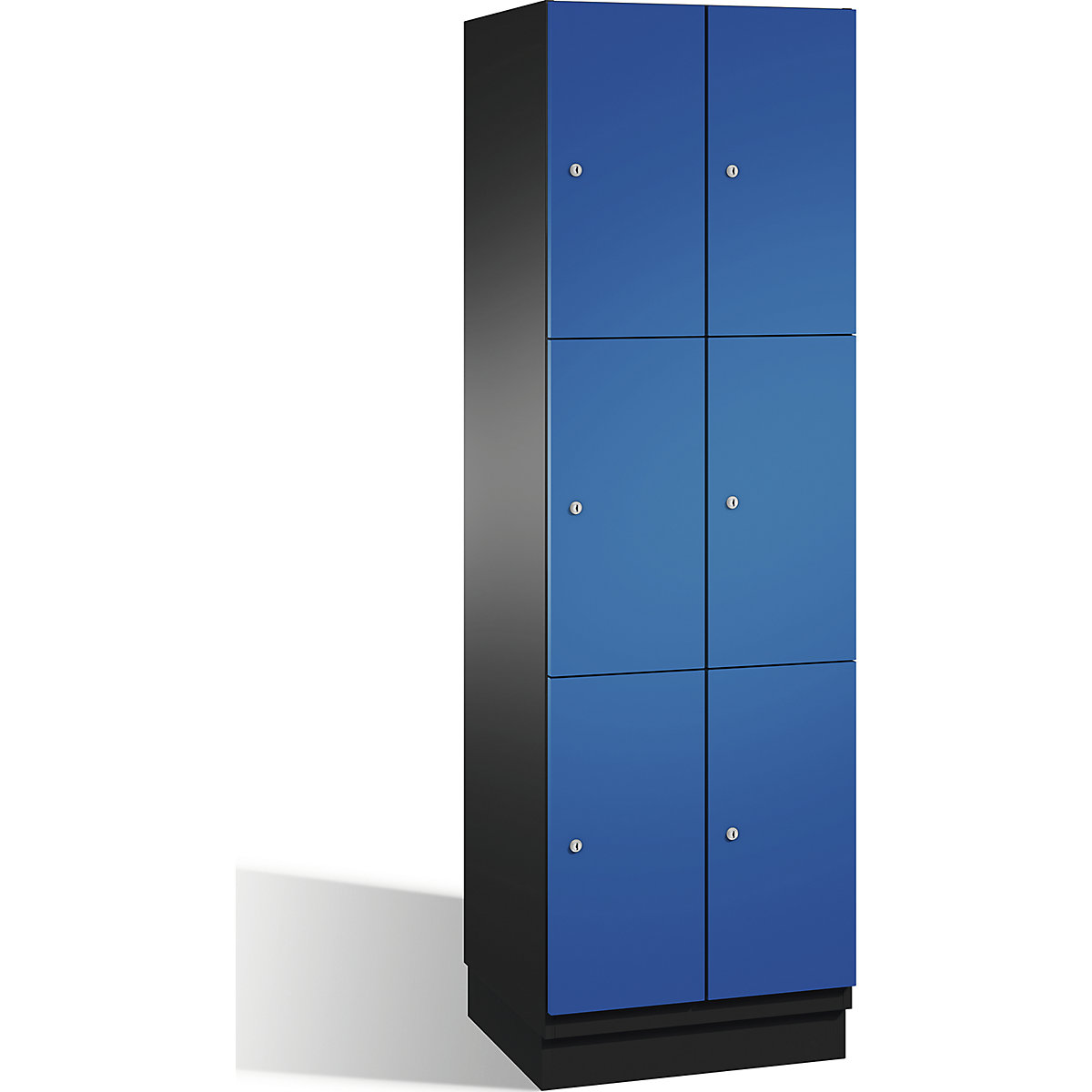 C+P – Skříň s uzamykatelnými boxy CAMBIO s dveřmi z ocelového plechu, 6 boxů, šířka 600 mm, korpus černošedý / dveře hořcově modré