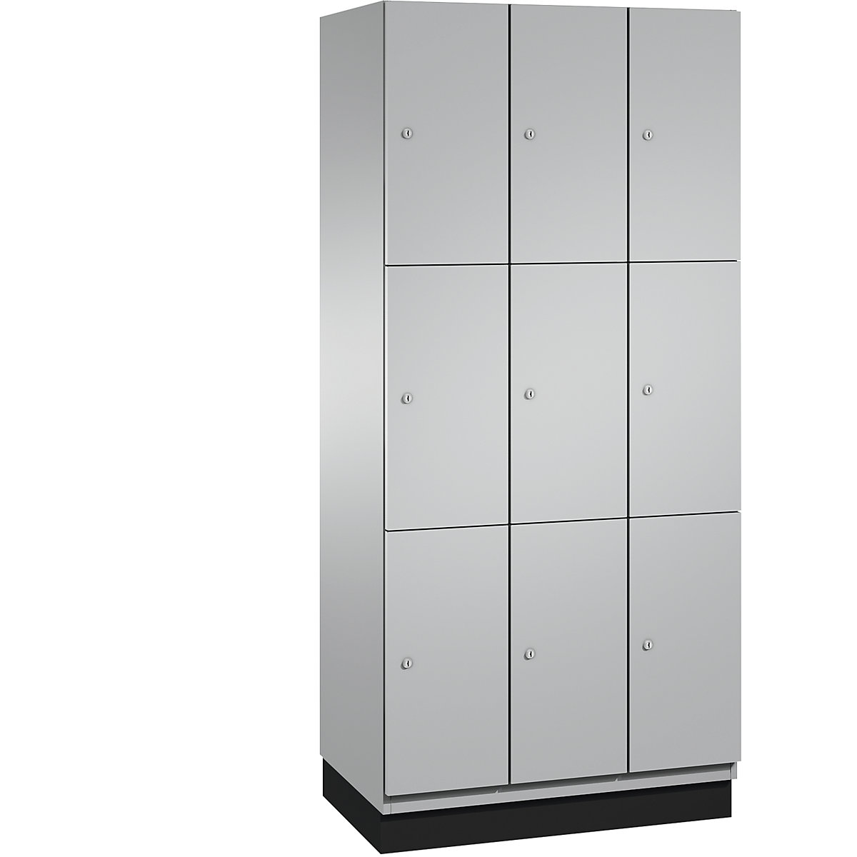 C+P – Skříň s uzamykatelnými boxy CAMBIO s dveřmi z ocelového plechu, 9 boxů, šířka 900 mm, korpus bílý hliník / dveře bílý hliník