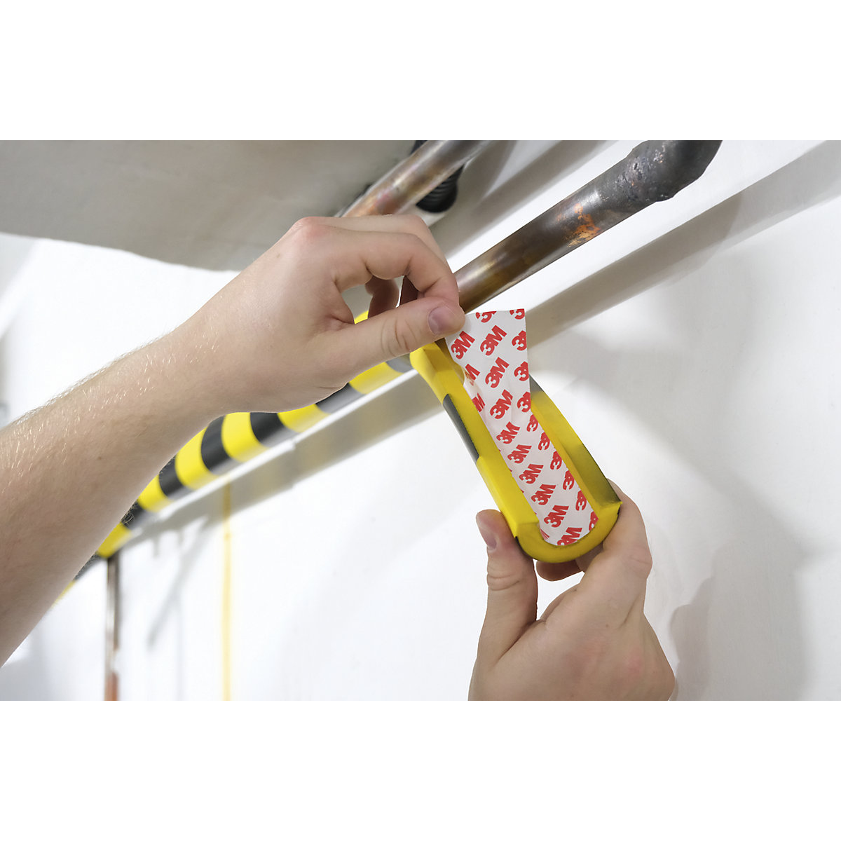Ochranný profil na potrubia – DURABLE (Zobrazenie produktu 5)-4