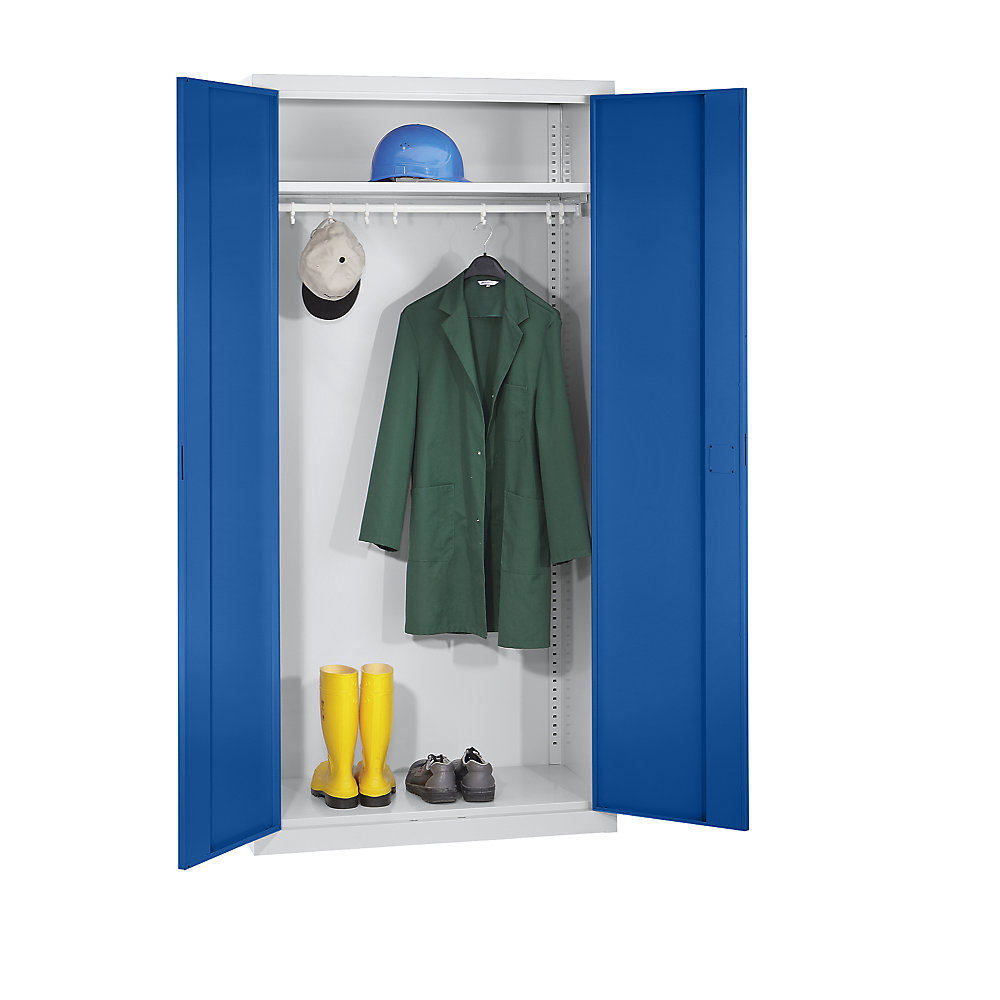 Armoire à portes battantes