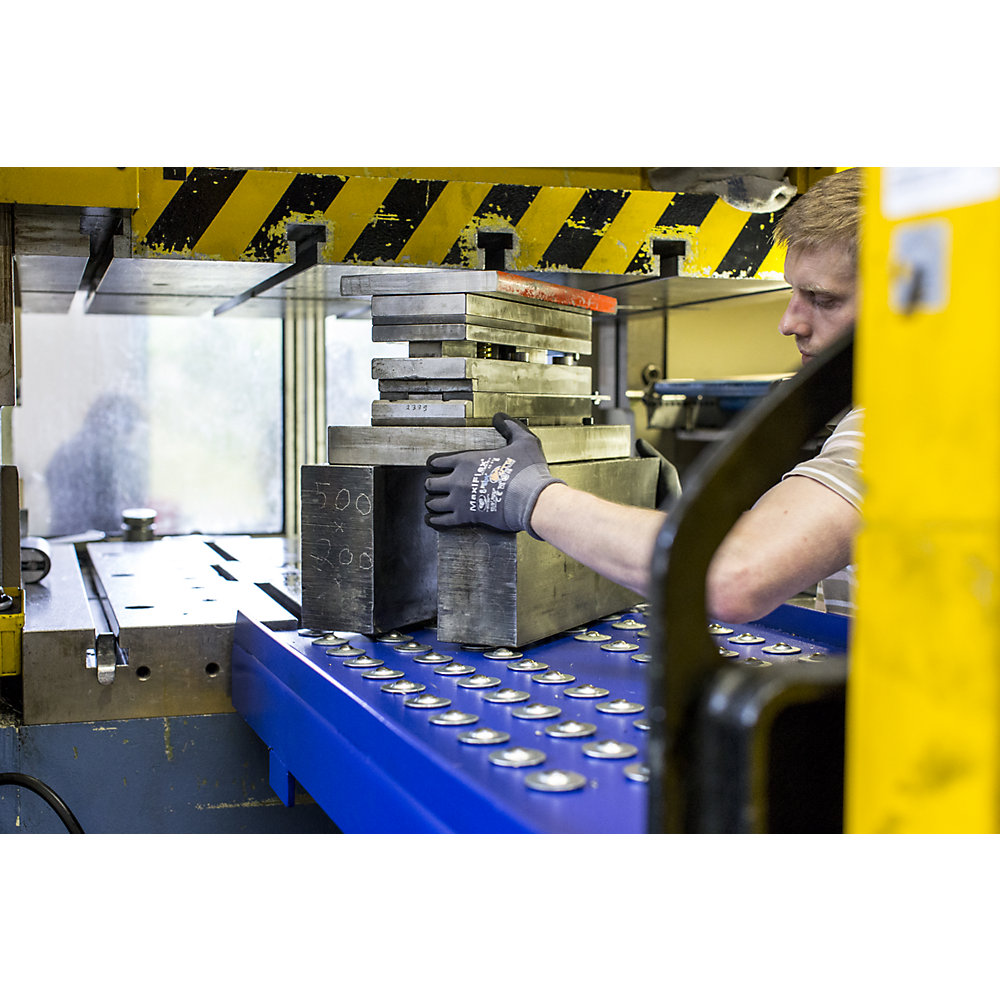 Kugelrollentisch, Bauhöhe 70 mm, Bahnbreite 500 mm, Länge 500 mm, Teilung 125 mm Schulz Stanztechnik 2