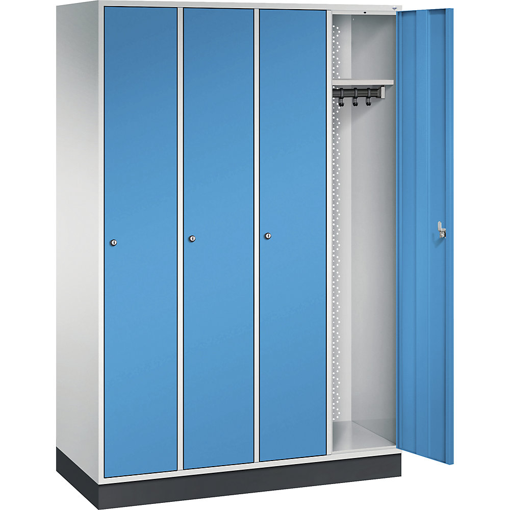 Spind Intro, Breite 1220 mm, 4 Abteile, Korpus lichtgrau, Türen lichtblau C+P 2