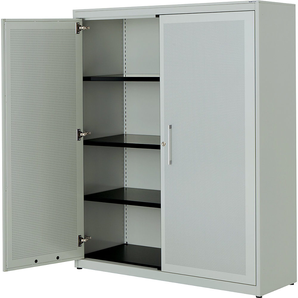 Armoire à portes battantes, à effet acoustique