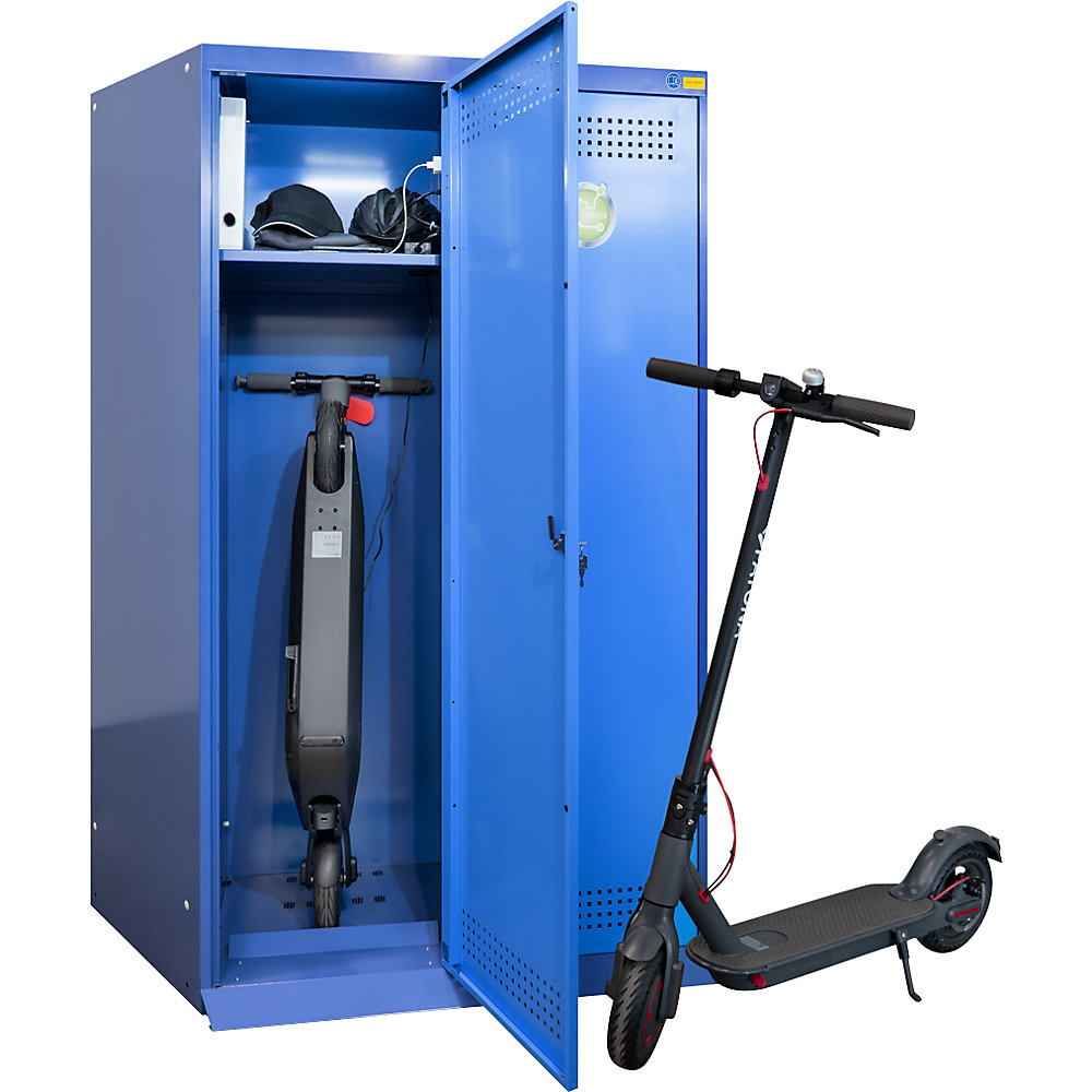 Armoire de chargement pour trottinettes électriques, 2 compartiments avec 2 prises électriques chacun, h x l x p 1700 x 1000 x 500 mm