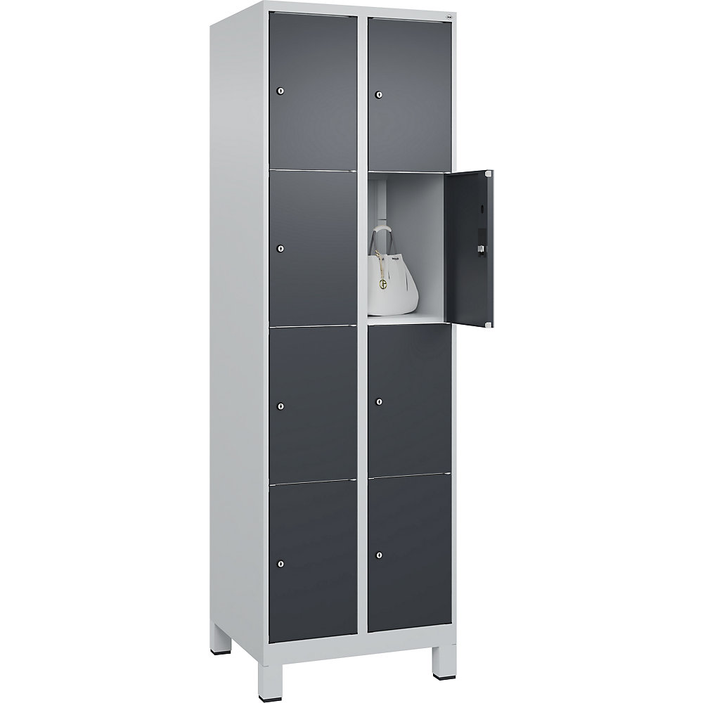 4er-Schließfachschrank Classic PLUS, 2 Abteile, lichtgrau / grau, B 600 mm, 8 Fächer, mit Füßen C+P