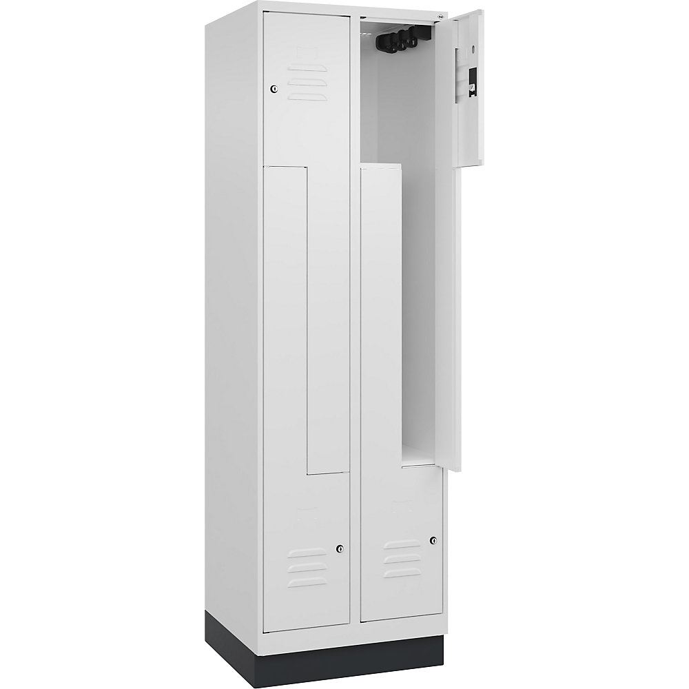 Z-Spind Classic PLUS, 2 Abteile, verkehrsweiß, B 600 mm, mit Bodensockel, Zylinderschloss C+P