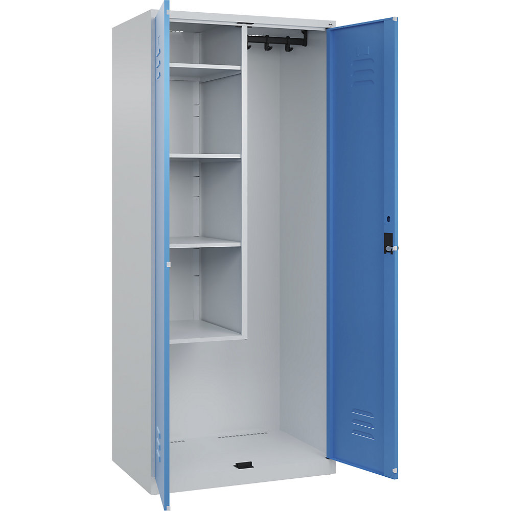 Putzmittelspind Classic PLUS, 1 Abteil, Trennwand mittig, verkürzt, lichtgrau / lichtblau, B 800 mm, mit Bodengleitern, Drehriegel C+P