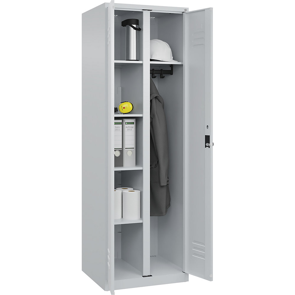 Putzmittelspind Classic PLUS, 1 Abteil, Trennwand mittig, lichtgrau, B 600 mm, mit Bodengleitern, Drehriegel C+P