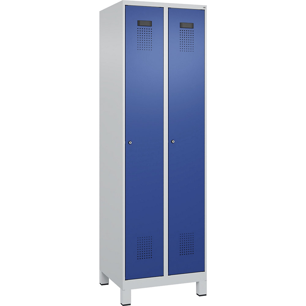 kaiserkraft Schwarz-Weiß-Spind Evolo PLUS, schmal, 2 Abteile, verkürzte Trennwand mittig, lichtgrau / enzianblau, B 600 mm, mit breiten Füßen, Zylinderschloss 2
