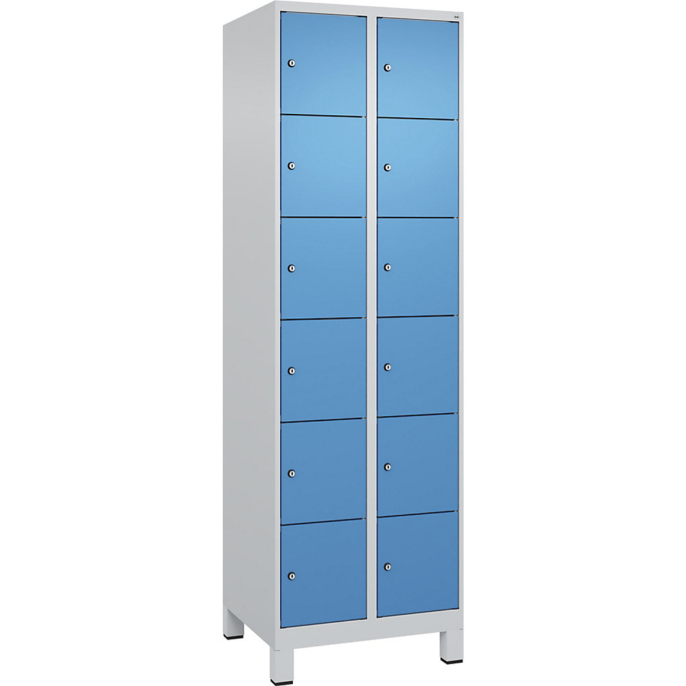 kaiserkraft 6er-Schließfachschrank Evolo PLUS, 2 Abteile, lichtgrau / lichtblau, B 600 mm, 12 Fächer, mit breiten Füßen, Zylinderschloss 2
