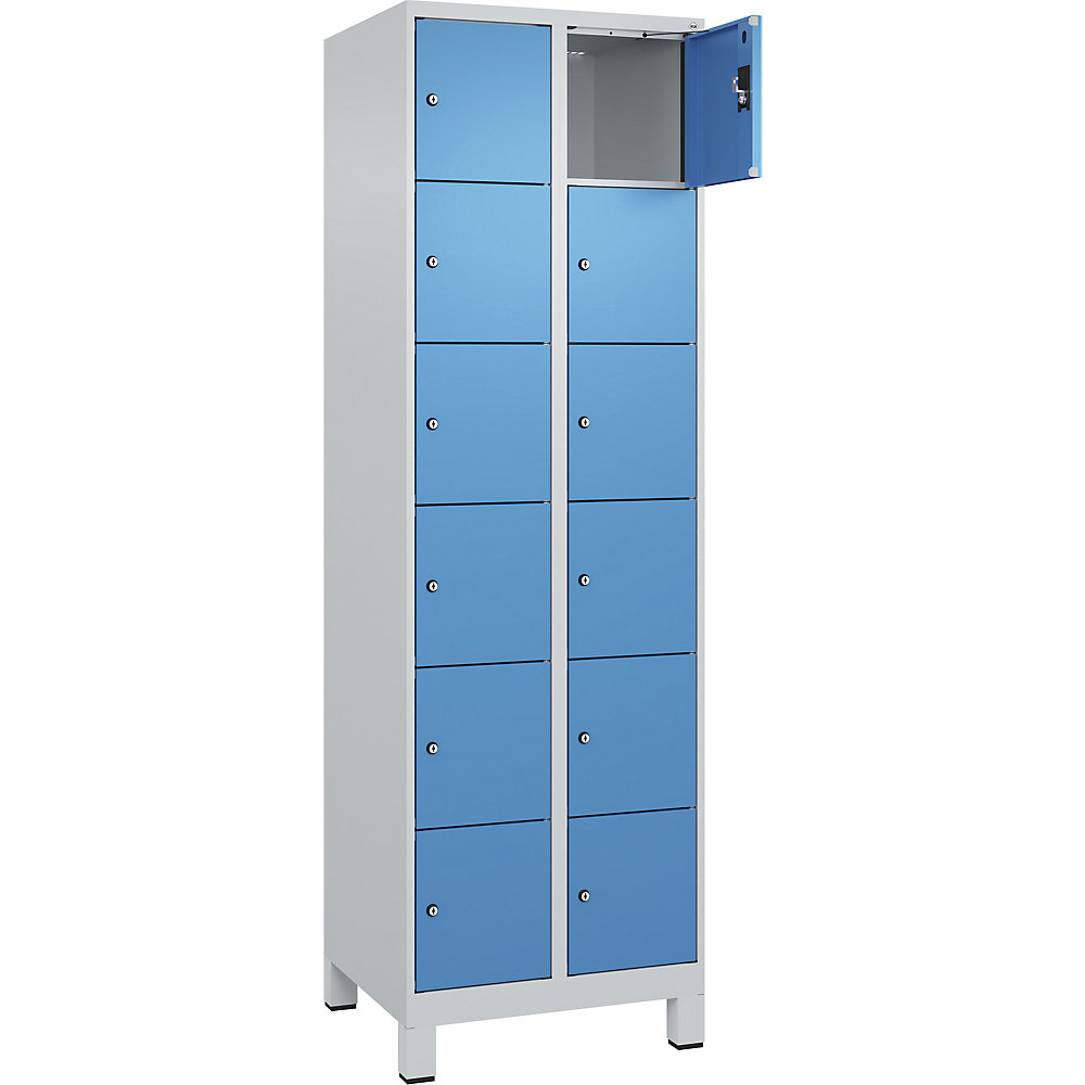 kaiserkraft 6er-Schließfachschrank Evolo PLUS, 2 Abteile, lichtgrau / lichtblau, B 600 mm, 12 Fächer, mit breiten Füßen, Zylinderschloss