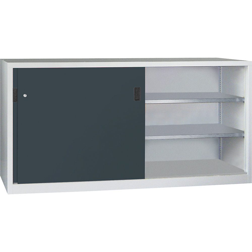 Schiebetürenschrank, Höhe 1000 mm, Vollblechtüren, BxT 2000 x 500 mm, mit Trennwand und 2 x 2 Fachböden, Tür anthrazit Pavoy 2