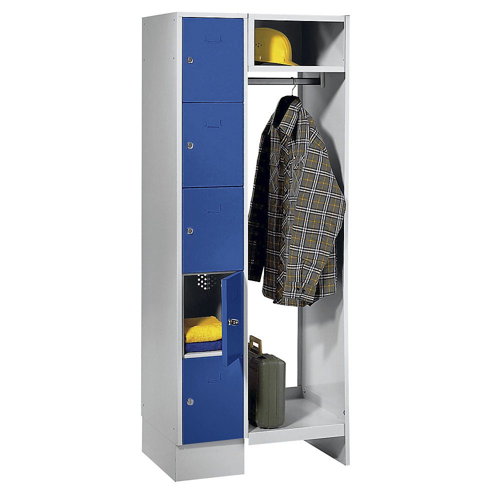 Vestiaires à penderie ouverte